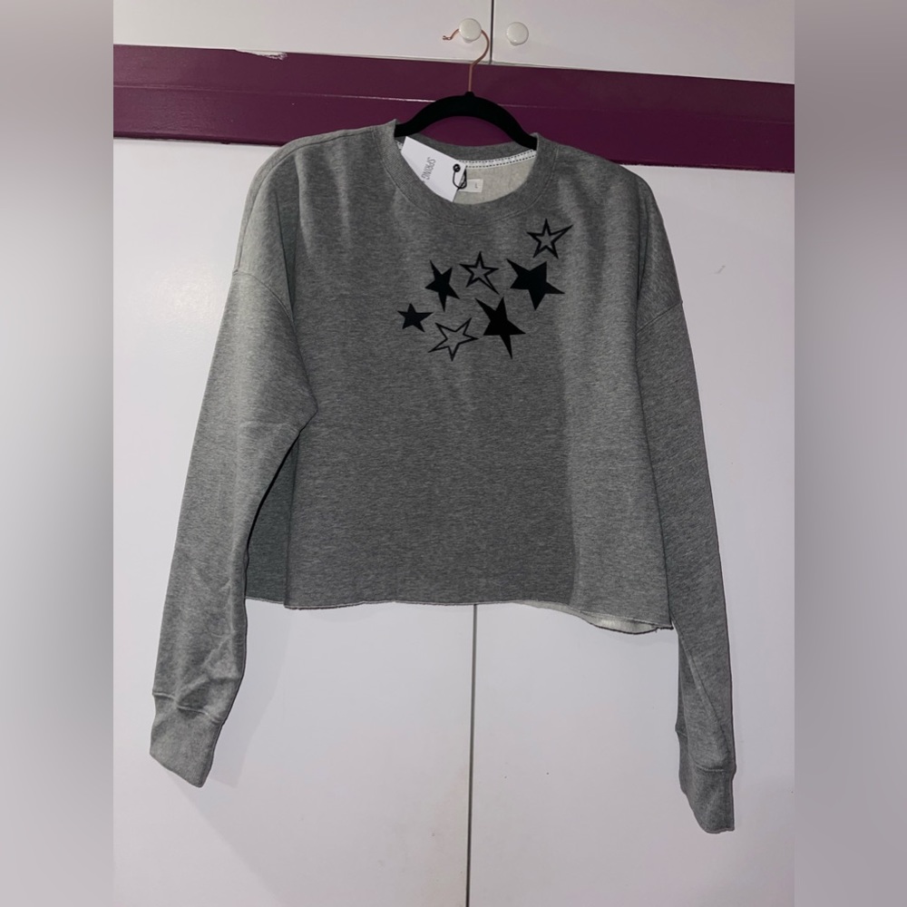 Brand New Spring and Mercer Raw Hem Gray Sweater with Black Stars - Size L